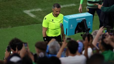 Es betrifft alle Fans im Stadion - Fifa testet Technik-Revolution bei der Klub-WM