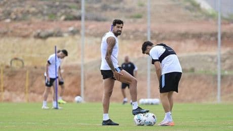 Si fueras el entrenador del Castellón, ¿cómo sustituirías al sancionado Alberto? ¡Vota!