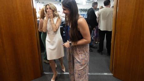 Malestar de Yolanda Díaz y aviso a Sánchez tras el titular de 'El País' sobre las nucleares