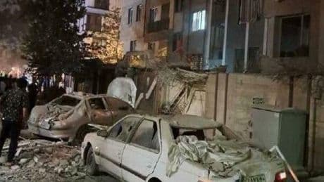 Iran, quale sarà la risposta all'attacco? Vertice a Teheran, rischio guerra regionale. Israele chiude lo spazio aereo