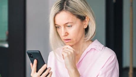 Halifax shares advice after reports of app 'not working'