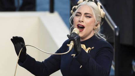 Sorpresa Lady Gaga, nuovo brano in "Mercoledì"