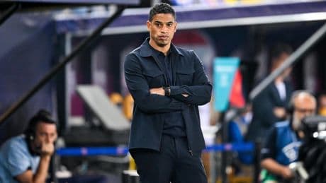 Bondscoach Michael Reiziger ziet lichtpuntjes ondanks valse start: ’Eerste helft was een goede les’