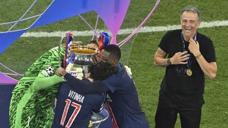 La prensa se rinde ante Luis Enrique y su PSG