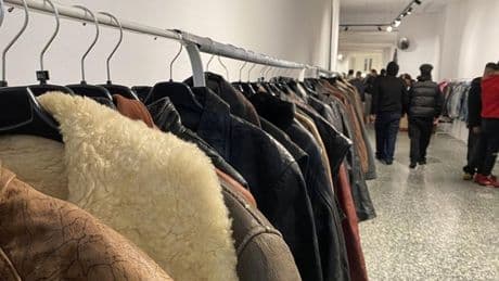 La tienda efímera de Bilbao con ropa de Lacoste, Nike, Adidas, Carhartt o Levi's a tan solo 9 euros