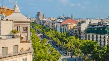 El esfuerzo para comprar o alquilar un casa sigue al alza: así está por capitales