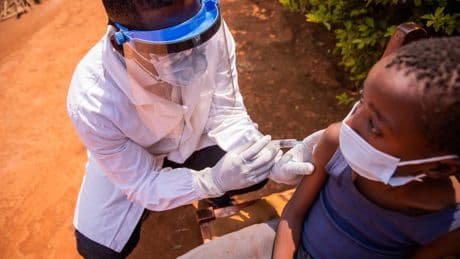 «Il pourrait éviter plus de 200.000 morts d’ici à 2040» : un vaccin à l’essai pour protéger les adultes de la tuberculose