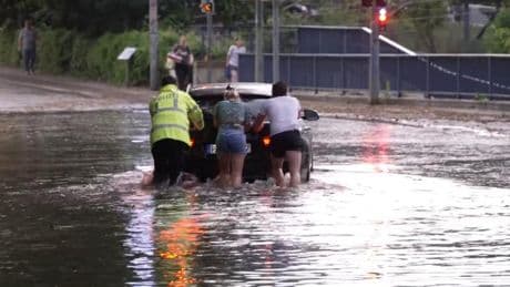 Gewitter, Hagel, Sturmböen – Meteorologen warnen vor Unwettern