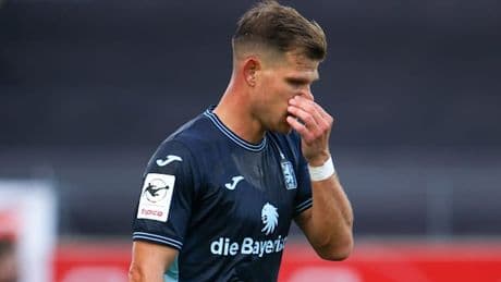 Mit berührenden Worten wendet sich Niederlechner an die trauernde Familie Ulreich
