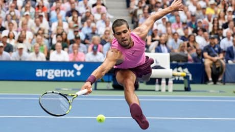 Alcaraz enlaza por primera vez tres finales de 'Grand Slam' y en tres superficies distintas