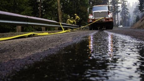 États-Unis : un jet privé s'écrase dans une zone résidentielle en Californie, plusieurs morts selon les pompiers