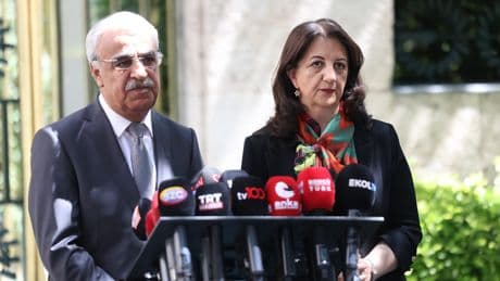 İmralı heyeti, Meclis Başkanı ile bir araya geldi: 'Bahçeli, Özel ve Erdoğan'ı ziyaret edip Öcalan'la görüşeceğiz'