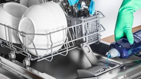 Wunderwaffe Klarspüler: 7 Alltagsanwendungen, die kaum jemand kennt