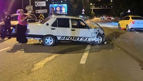 Karabük'te iki otomobilin çarpıştığı kazada 4 kişi yaralandı