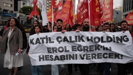 İşçi Erol Eğrek’in öldürülmesi protesto ediliyor: “Şirketlerin işçi sınıfına karşı işlediği bütün suçların hesabı sorulacak”