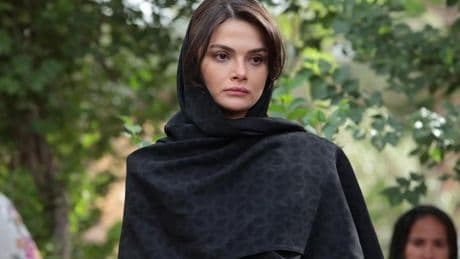 Alya tüm gerçekleri öğrendi! Uzak Şehir 26 bölüm izle tek parça! Alya seçimini yaptı!