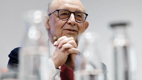 El juez imputa a Montoro y su 'Equipo' por nueve delitos con el mismo criterio de la fiscal sancionada por desobedecer