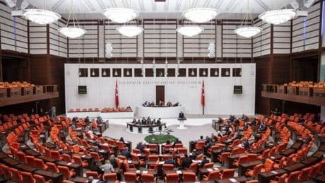 TBMM Genel Kurulu'nda 'İmamoğlu' tepkileri: 'Panik halindeler, her düğmeye basıyorlar'