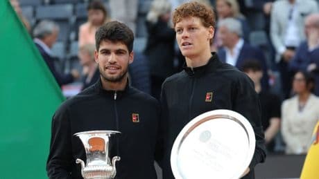 <p>&ldquo;Sinner e Alcaraz superfavoriti al Roland Garros, occhio a Musetti. Djokovic finito? Guai a dirlo&rdquo;</p>