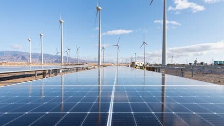 La 'cláusula apagón' llega a los contratos bilaterales entre energéticas e industria para invertir en renovables y baterías