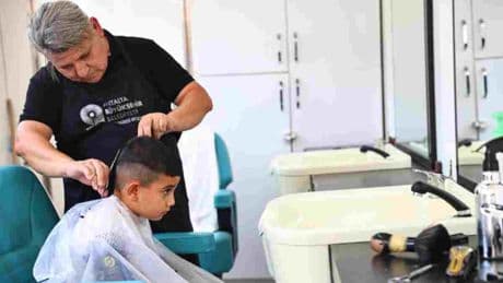 Mobil kuaför tırı Antalya’nın yaylalarında
