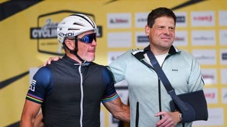Lance Armstrong und Jan Ullrich zelebrieren ihre Freundschaft