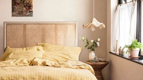Best temperature control bedding to sleep sweat-free this summer