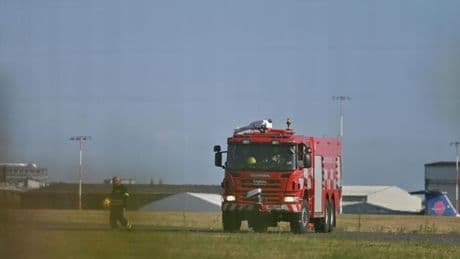 Flugzeug detoniert bei London – ein Deutscher unter Toten