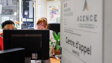Réunir détenus et personnes âgées par téléphone, le pari fou de la prison de Nantes