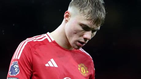 Rasmus Höjlund, en la rampa de salida: el United ya tiene a su recambio