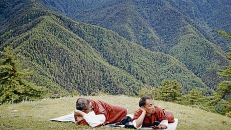 »Agent of Happiness« im Kino | Vom Brutto­national­glück im Himalaya
