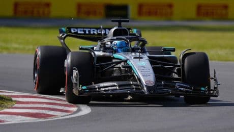 Russell se lleva la 'pole' en una reñida clasificación; Alonso maravilla con el 6.º puesto