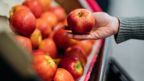 Monate alt statt frisch: Wie alt Supermarkt-Lebensmittel in Wahrheit sind