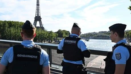 Frankreich: 15-jähriger Schüler ersticht Pädagogin bei einer Taschenkontrolle
