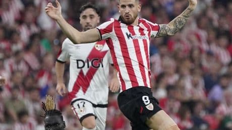 Sancet vuelve tras una lesión que se temió «más grave» y lo celebra con un gol