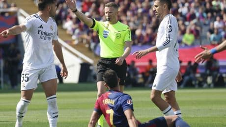 Del polémico arbitraje del 'Clásico', al VAR en el Osasuna-Atlético de Madrid
