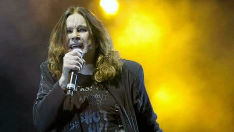Ozzy Osbourne, légende du heavy metal et chanteur de Black Sabbath, est décédé à 76 ans