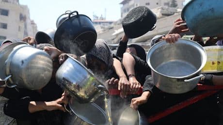 „Verletzt, traumatisiert, vertrieben, hungern“ – 200 Prominente fordern Waffenstopp für Israel