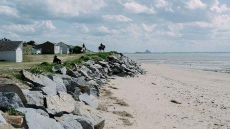 Saint-Jean-le-Thomas, le village cerné par les eaux qui veut être sauvé