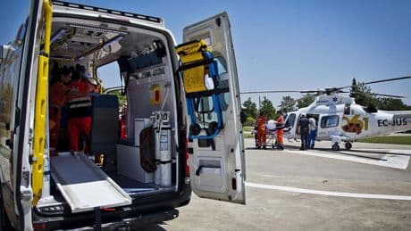Mueren dos personas en una autovía de Huelva al bajarse de su furgoneta por un reventón y ser atropelladas por un turismo