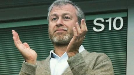 El Gobierno británico amenaza con demandar a Abramovich si no destina la venta del Chelsea a las víctimas de la guerra