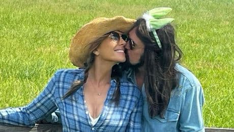 Elizabeth Hurley - Neue Liebe zum 60.!