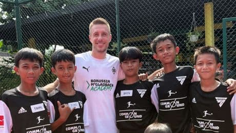 Borussias Kult-Kicker - Herrmann als Gladbach-Botschafter in Asien