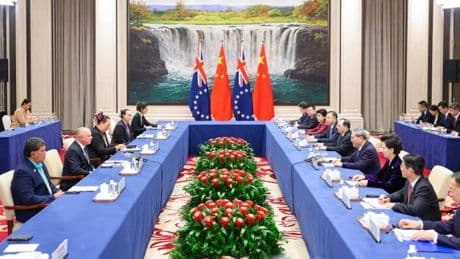 Tensions entre la Nouvelle-Zélande et les Îles Cook, tentées par un rapprochement avec la Chine