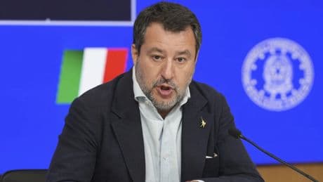 Krieg in der Ukraine: Schwerer Streit nach Salvinis Attacke auf Macron