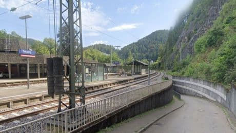 Felsabgang im Schwarzwald: Deutsche Bahn sperrt wichtige Bahnstrecke
