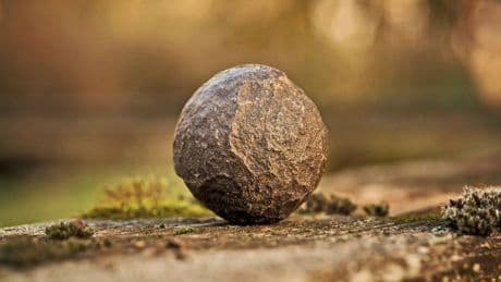 Rompen una roca y encuentran un 'tesoro' biológico con 2.000M de años que se creía imposible