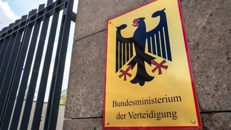 „Zeit der Bedrohungen“ - Merz belebt Tradition aus Kaltem Krieg wieder