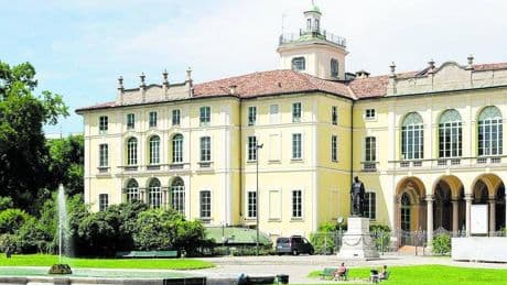 Una nuova vita per Palazzo Dugnani? Offerta incompleta, rischio bando deserto