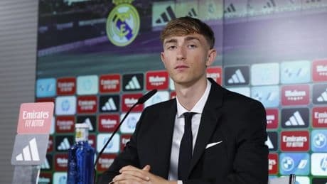 Huijsen aterriza en el club de su vida: "Desde que me llamó el Real Madrid, no tuve ojos para otros equipos"